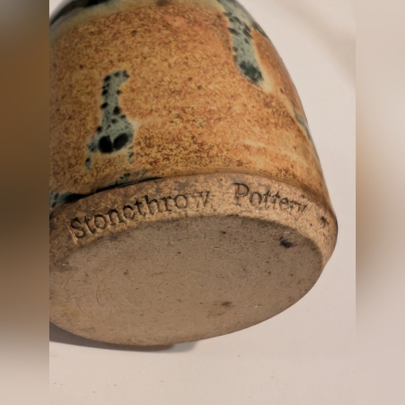 Salt and Pepper Shakers Renaissance Medieval Hand Made Pottery. - Picture 9 of 11